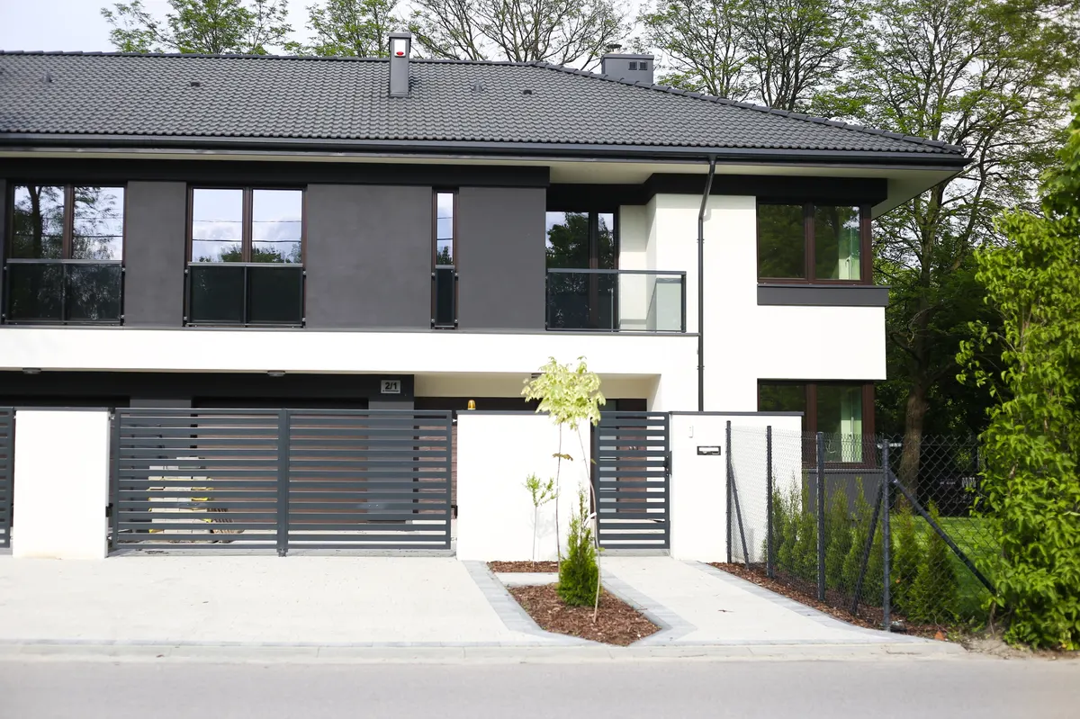 Piaseczno ul. Derdowskiego 2